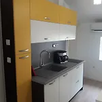 Shishkova 3 Апартамент *