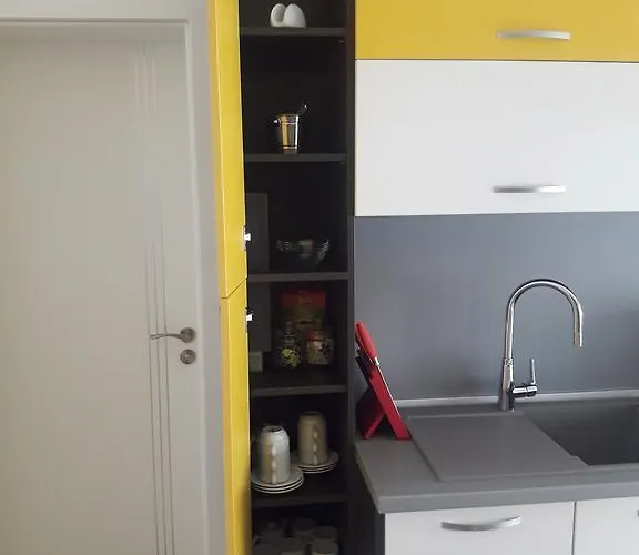 Апартаменты Shishkova 3